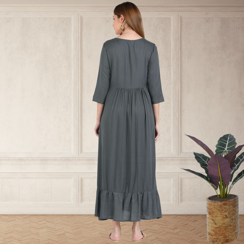 Timeless Elegance: Women's Embroidered Knee-Length Kurti