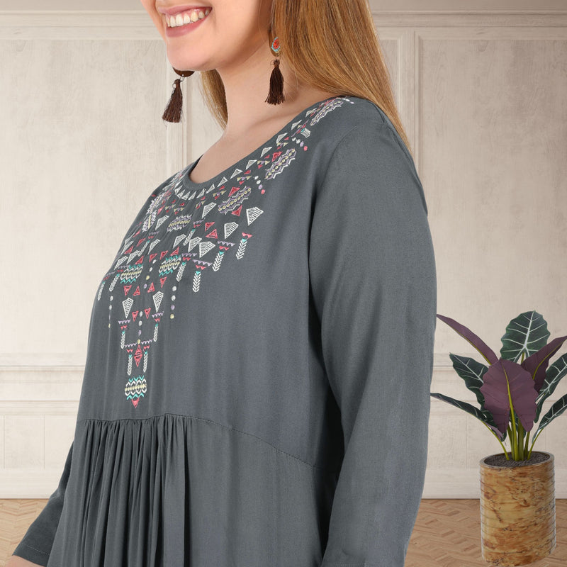 Timeless Elegance: Women's Embroidered Knee-Length Kurti