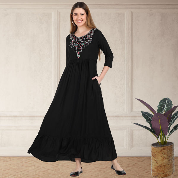 Elegant Comfort: Women's Embroidered Knee-Length Kurti