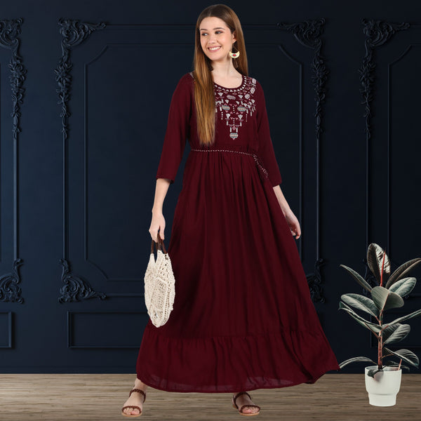 Elegant Comfort: Women's Embroidered Knee-Length Kurti
