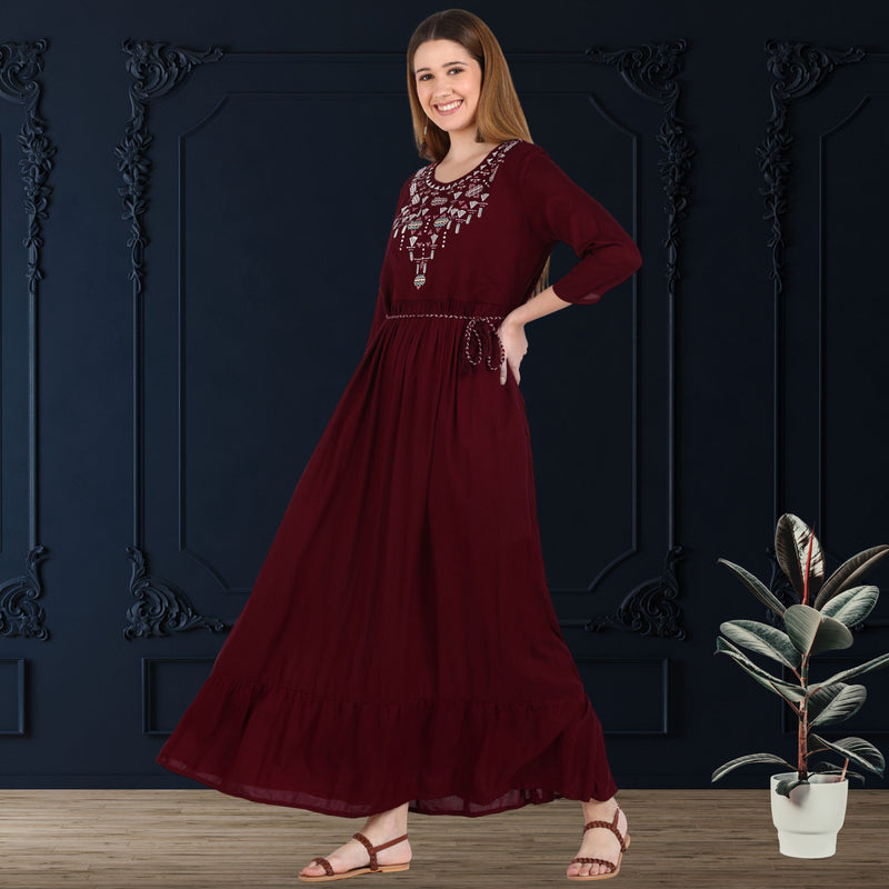 Elegant Comfort: Women's Embroidered Knee-Length Kurti