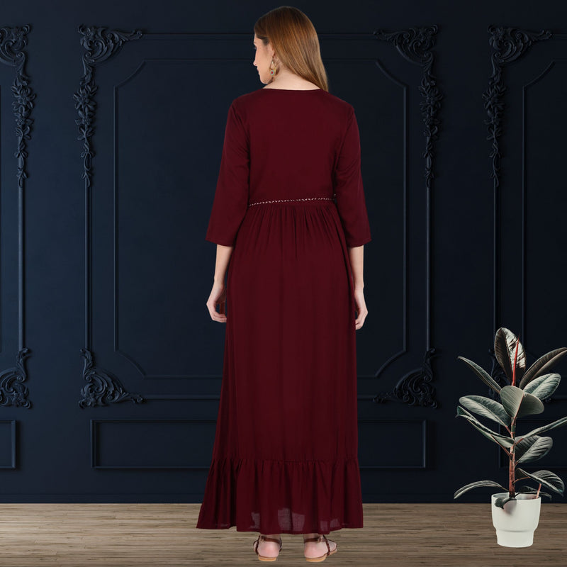 Elegant Comfort: Women's Embroidered Knee-Length Kurti