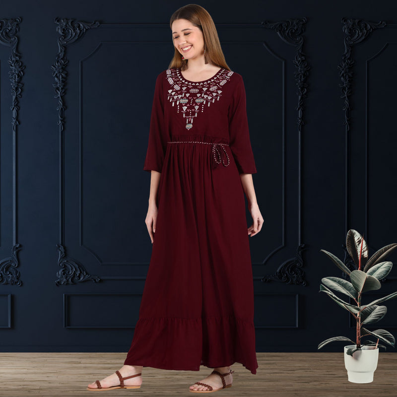 Elegant Comfort: Women's Embroidered Knee-Length Kurti