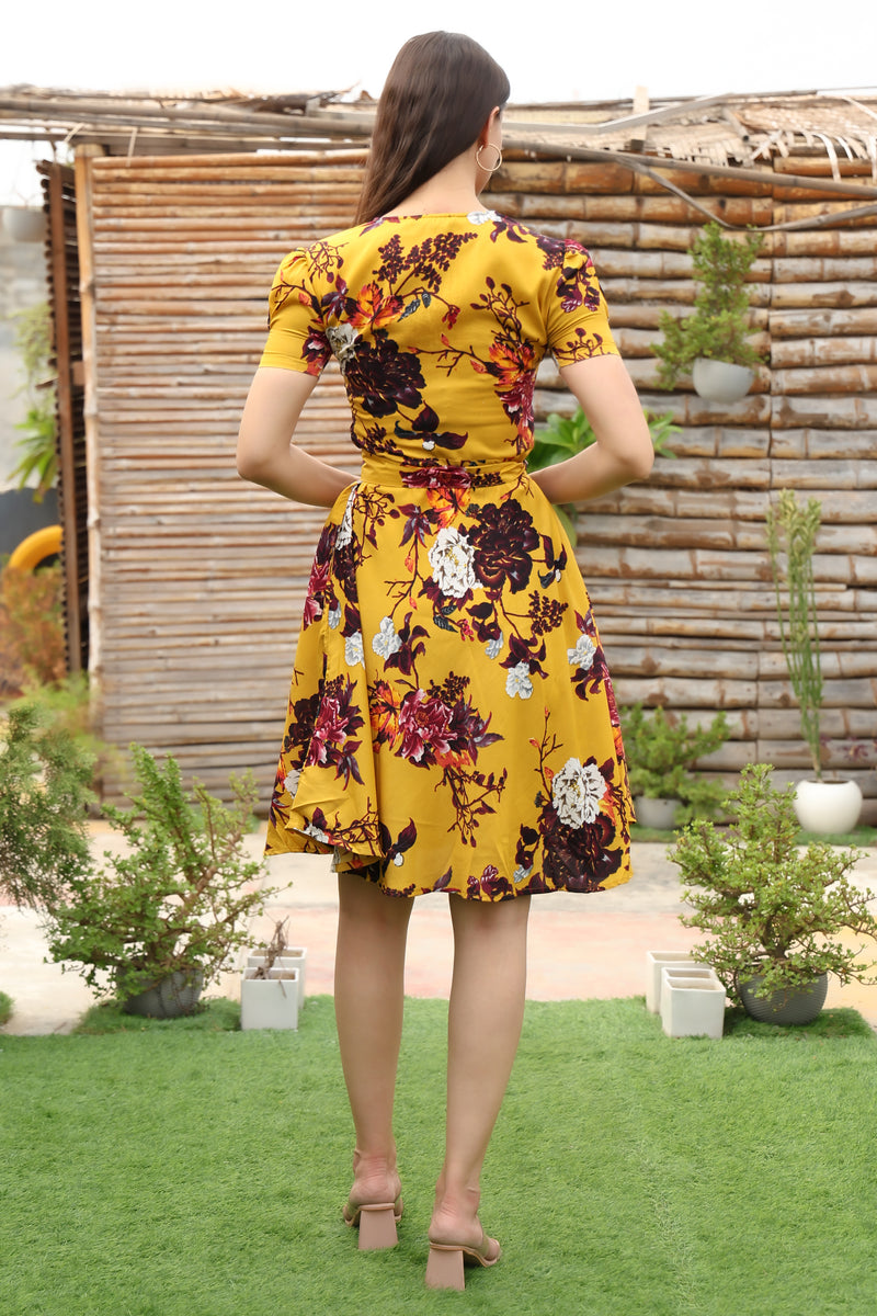 Blooming Elegance Knee-Length Floral Crepe Dress