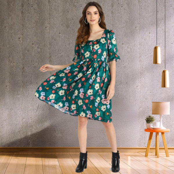 Gracefull Knee-Length Floral Crepe Dress